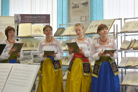 
Прыгожыя ў прыгожым: Літаратура і мастацтва пра жанчын і для іх