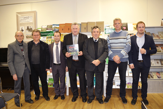 Презентация книги «Растения-агрессоры. Инвазионные виды»