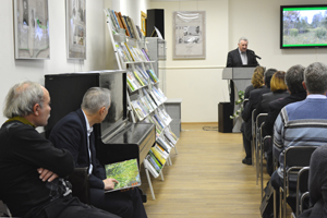 Презентация книги «Растения-агрессоры. Инвазионные виды»