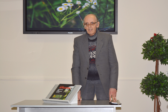 Презентация книги «Растения-агрессоры. Инвазионные виды»