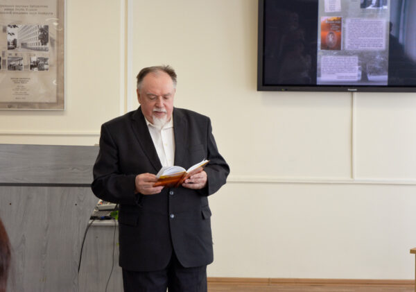 Выстава “Нас разлучыў няўмольны лёс…”, прысвечаная Юрыю Міцкевічу