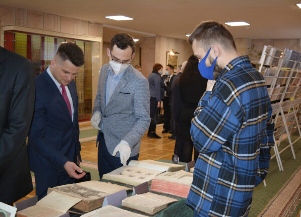 Выставка «100 гадоў беларускай акадэмічнай навукі»