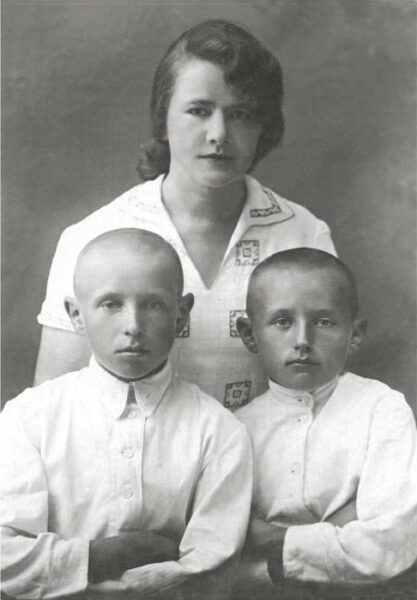Над сабою ўзняцца. Алесь Адамовіч (1927–1994)