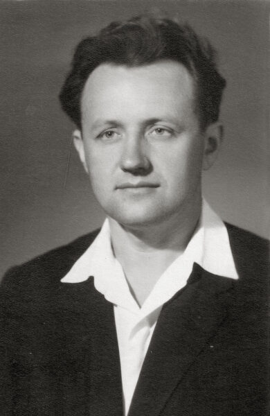 Над сабою ўзняцца. Алесь Адамовіч (1927–1994)