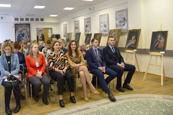 Нязгаснае святло матчынай любові. Імпрэза да Дня маці