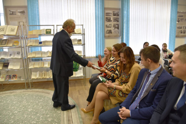 Нязгаснае святло матчынай любові. Імпрэза да Дня маці