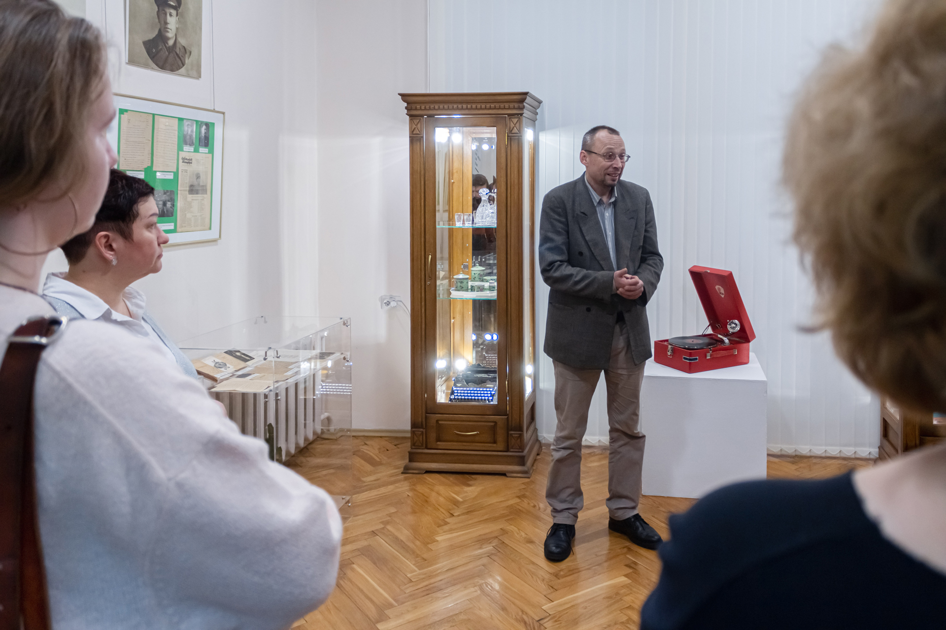 Выстава “Не ідзі па глебцы, а ідзі па броўцы!..”