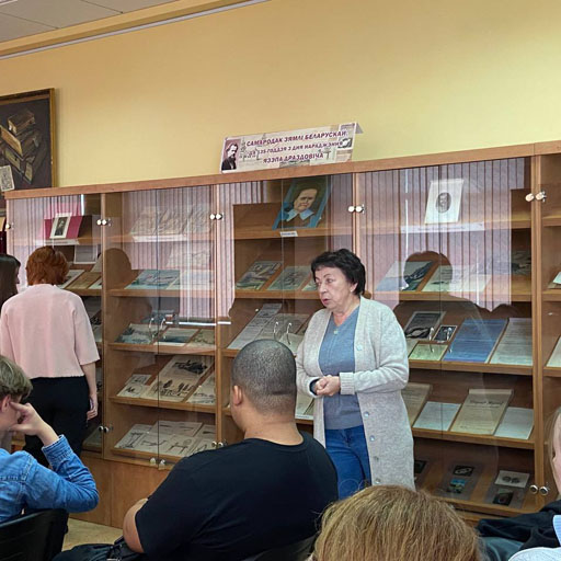 Студенты 2 курса БГУКИ посетили выставку