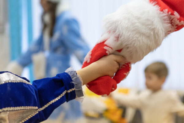 Традиционный новогодний утренник для детей