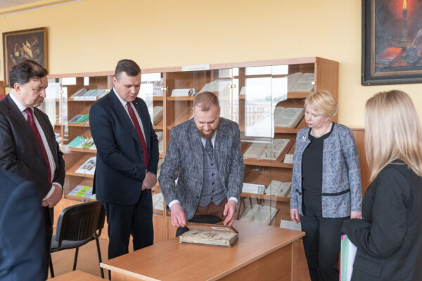 Визит коллег из Президентской библиотеки им. Б.Н. Ельцина