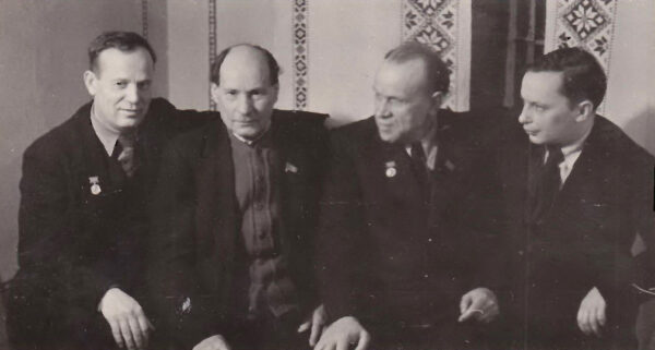 П. Бровка, Я. Колас, К. Крапива, А. Кулешов. 1948 г.