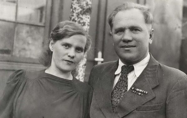 М. Машара с женой Лидией Павловной. 1948 г.