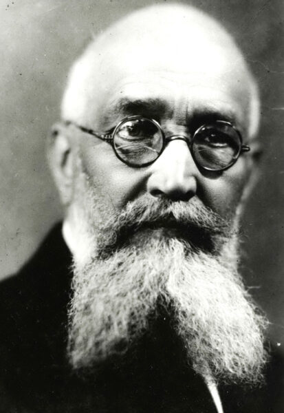 Владимир Рафалович Соколовский – отчим Е. Э. Пфляумбаум