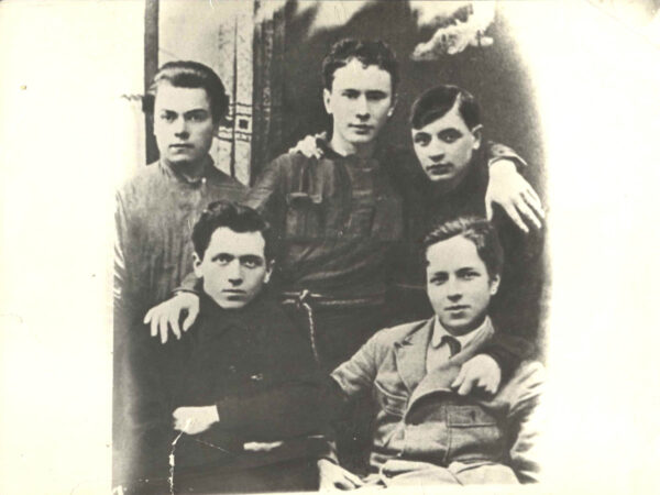Служебные фотографии