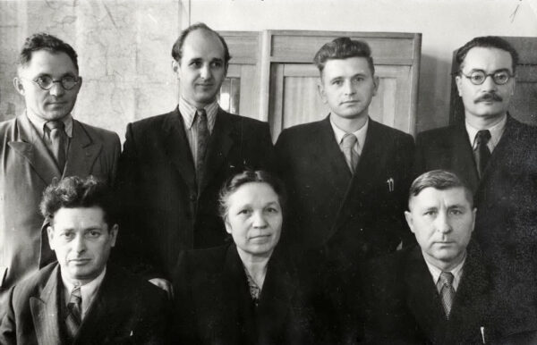 К.И. Шабуня (сидит крайний справа) с сотрудниками Института истории АН БССР. 1950-е гг.