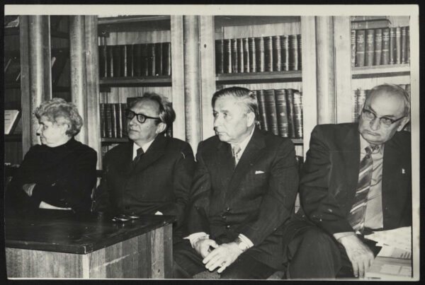 В Институте истории Академии наук Беларуси. 1976 г.
