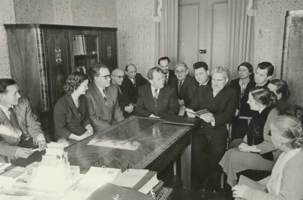 В Институте искусствоведения, этнографии и фольклора Академии наук БССР. [1960‑е&nbsp;гг.]