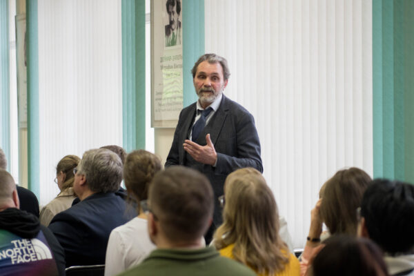 Презентация книги «100 растений и грибов Беларуси»